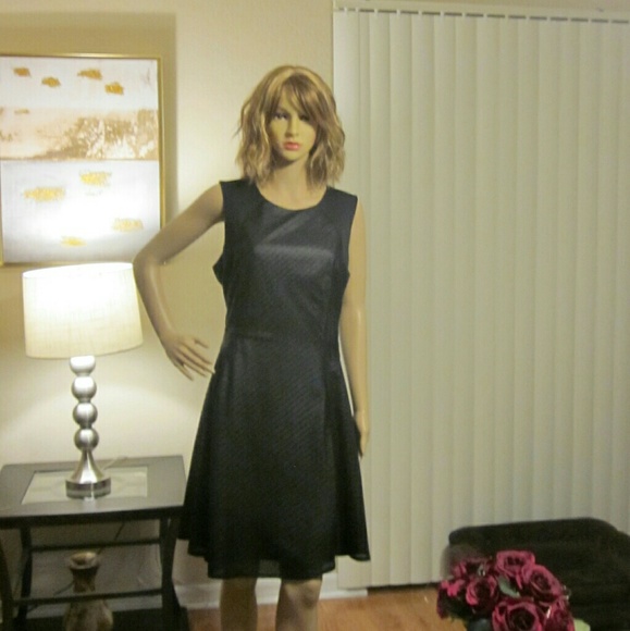 Belle Badgley Mischka Dress - NWT - Picture 8 of 8